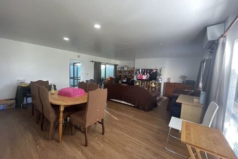 Photo of property in 3 Puma Drive, Golflands, Auckland, 2013