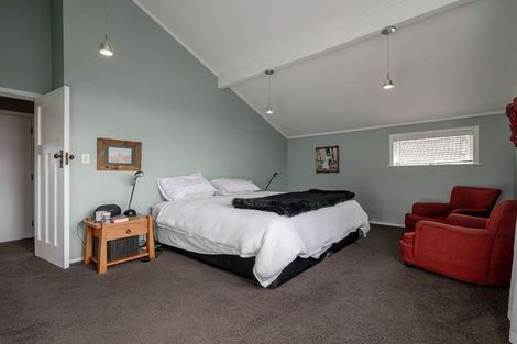 Photo of property in 24 Elmira Avenue, Hokowhitu, Palmerston North, 4410