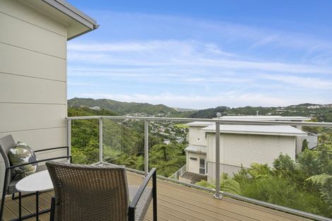 Photo of property in 10 Mewburn Rise, Karori, Wellington, 6012