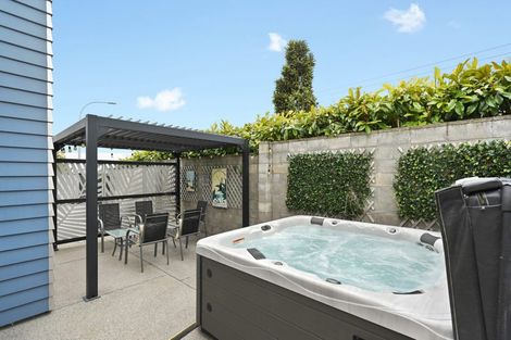 Photo of property in 66 Rototuna Road, Rototuna, Hamilton, 3210