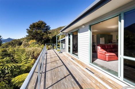 Photo of property in 700 Moetapu Bay Road, Moetapu Bay, Picton, 7282