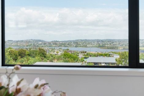 Photo of property in 76 Maire Road, Orewa, 0931
