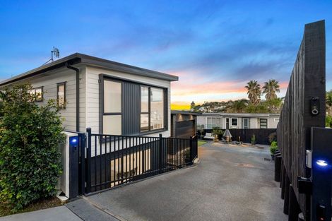 Photo of property in 39a Hyde Road, Rothesay Bay, Auckland, 0630