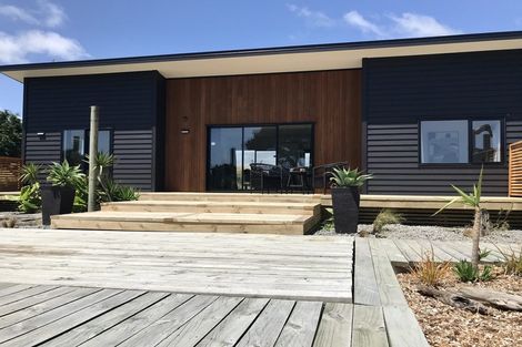 Photo of property in 7 Strathnaver Drive, Waikawa Beach, Manakau, 5573