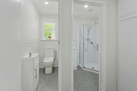 Photo of property in 2 Dulcie Place, Red Hill, Papakura, 2110