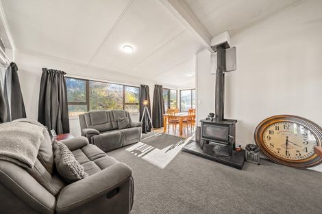 Photo of property in 6 Longfellow Street, Trentham, Upper Hutt, 5018