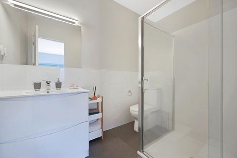 Photo of property in 11 Regis Park Drive, Pukekohe, 2120