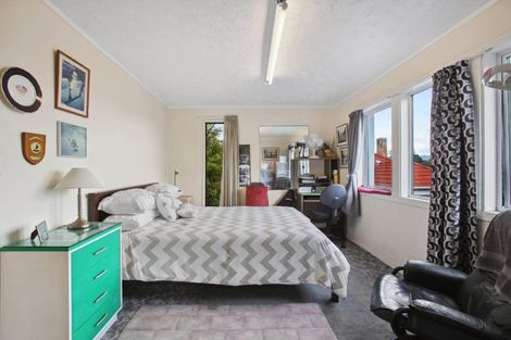 Photo of property in 25 Blacklock Avenue, Henderson, Auckland, 0612