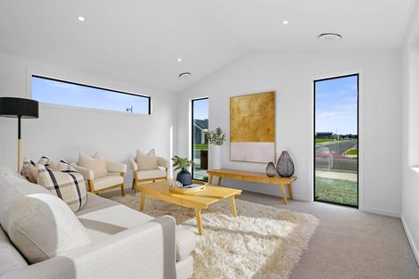 Photo of property in 14a Rose Leigh Drive, Cambridge, 3434