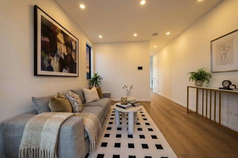 Photo of property in 3b Jillteresa Crescent, Half Moon Bay, Auckland, 2012