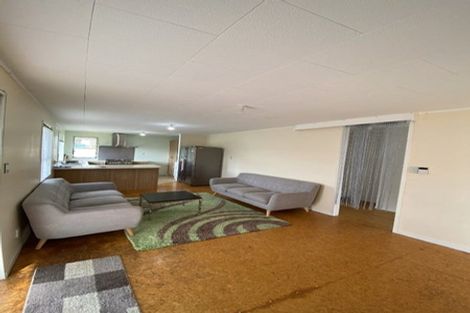 Photo of property in 2/23 Mataura Place, Clover Park, Auckland, 2019