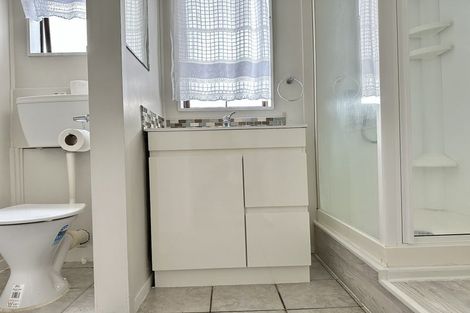 Photo of property in 13 Balloch Street, Randwick Park, Auckland, 2105