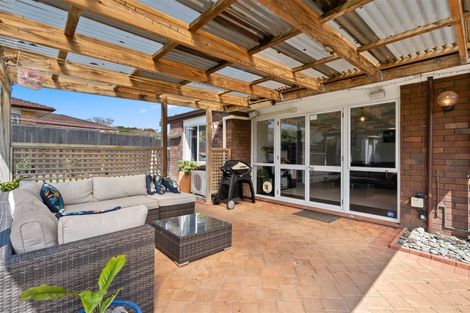 Photo of property in 7 Rarahu Place, The Gardens, Auckland, 2105