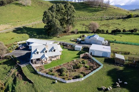 Photo of property in 10 Rule Road, Dannevirke, 4930