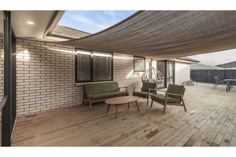 Photo of property in 8 Calder Crescent, Pokeno, 2402