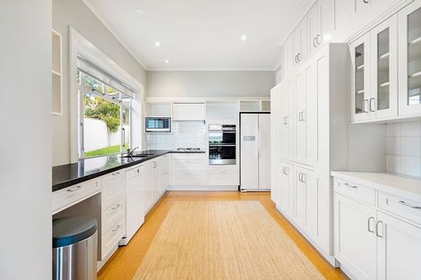 Photo of property in 82 Paritai Drive, Orakei, Auckland, 1071