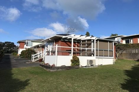 Photo of property in 3/5 Dodson Avenue, Milford, Auckland, 0620