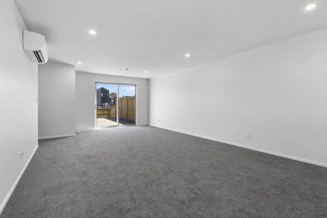 Photo of property in 4 Selkirk Lane, Hamilton Lake, Hamilton, 3204