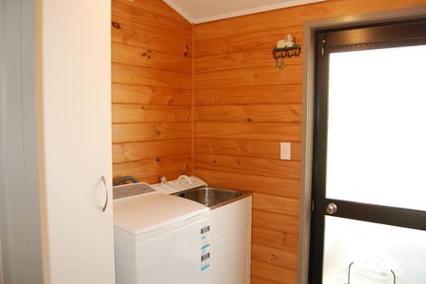 Photo of property in 210g Pukenui Road, Kaiwaka, 0573