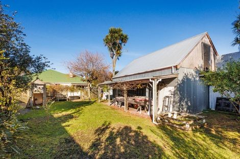 Photo of property in 357 Featherston Street, Palmerston North, 4414