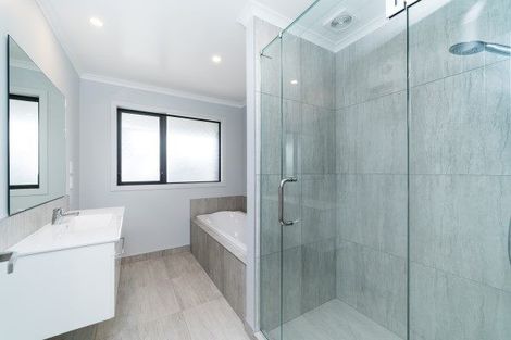 Photo of property in 5 Grand Oaks Drive, Awapuni, Palmerston North, 4412