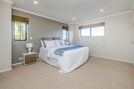 Photo of property in 54 Baverstock Road, Flat Bush, Auckland, 2016