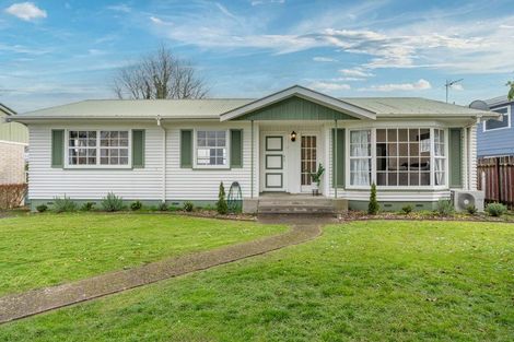 Photo of property in 9 Totara Drive, St Andrews, Hamilton, 3200