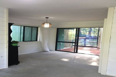 Photo of property in 11 Kereru Grove, Greenhithe, Auckland, 0632