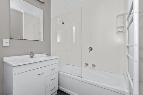 Photo of property in 65 Ferry Road, Clive, 4102