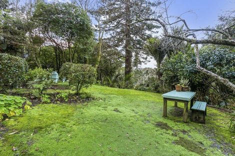 Photo of property in 13 Bush Road, Waiatarua, Auckland, 0604