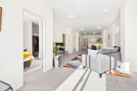 Photo of property in Stadium Garden Flats, 403/107 Thorndon Quay, Pipitea, Wellington, 6011