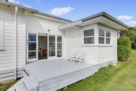 Photo of property in 75 Heights Road, Shannon, Palmerston North, 4474