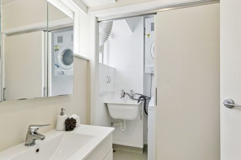 Photo of property in 31/125 Grant Road, Thorndon, Wellington, 6011