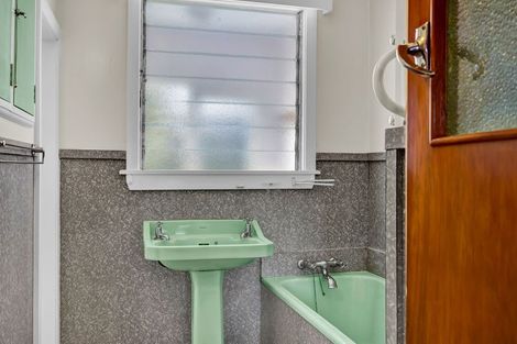 Photo of property in 57 Dixon Avenue, Hawera, 4610