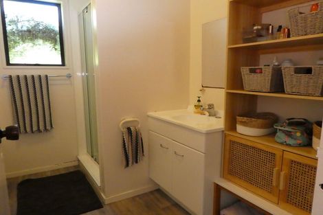 Photo of property in 35 Autumn Avenue, Glen Eden, Auckland, 0602