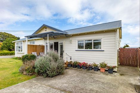 Photo of property in 128 Lindsay Road, Levin, 5510
