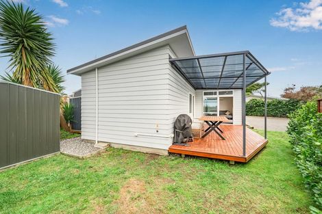Photo of property in 5 Sharda Grove, Paraparaumu Beach, Paraparaumu, 5032