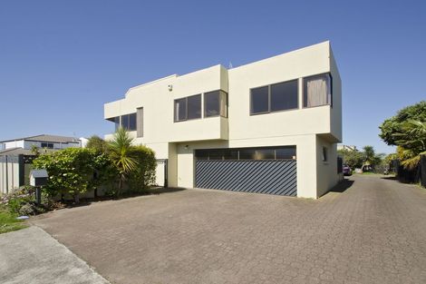 Photo of property in 450a Oceanbeach Road, Mount Maunganui, 3116