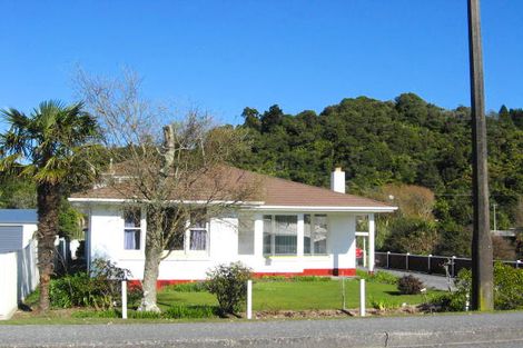 Photo of property in 70 Marsden Road, Greymouth, 7805