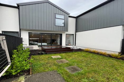 Photo of property in 2/48 Glen Road, Stokes Valley, Lower Hutt, 5019