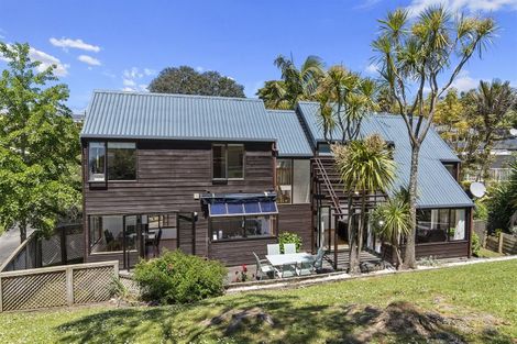 Photo of property in 1/18 Rossmore Terrace, Murrays Bay, Auckland, 0630