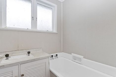 Photo of property in 20 Liston Crescent, Hillcrest, Hamilton, 3216