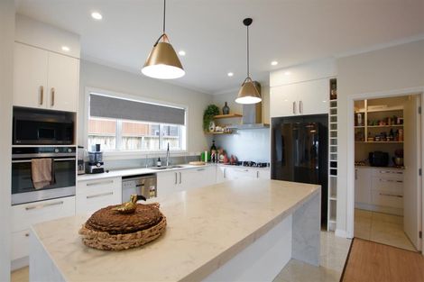 Photo of property in 61 Bayvista Drive, Karaka, Papakura, 2113