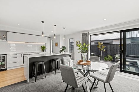 Photo of property in 4 Willow Way, Sunnyhills, Auckland, 2010