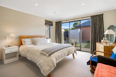 Photo of property in 12 Essex Street, Winton, 9720