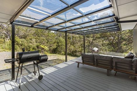 Photo of property in 52 Scott Road, Stanmore Bay, Whangaparaoa, 0932