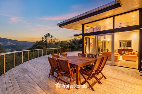 Photo of property in 12 Mount Marua Way, Timberlea, Upper Hutt, 5018