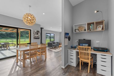 Photo of property in 51 Manukawiri Way, Martinborough, Greytown, 5794