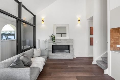 Photo of property in 2/26 Salem Place, Torbay, Auckland, 0630