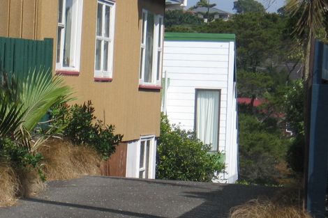 Photo of property in 2/26 Mahara Avenue, Birkenhead, Auckland, 0626